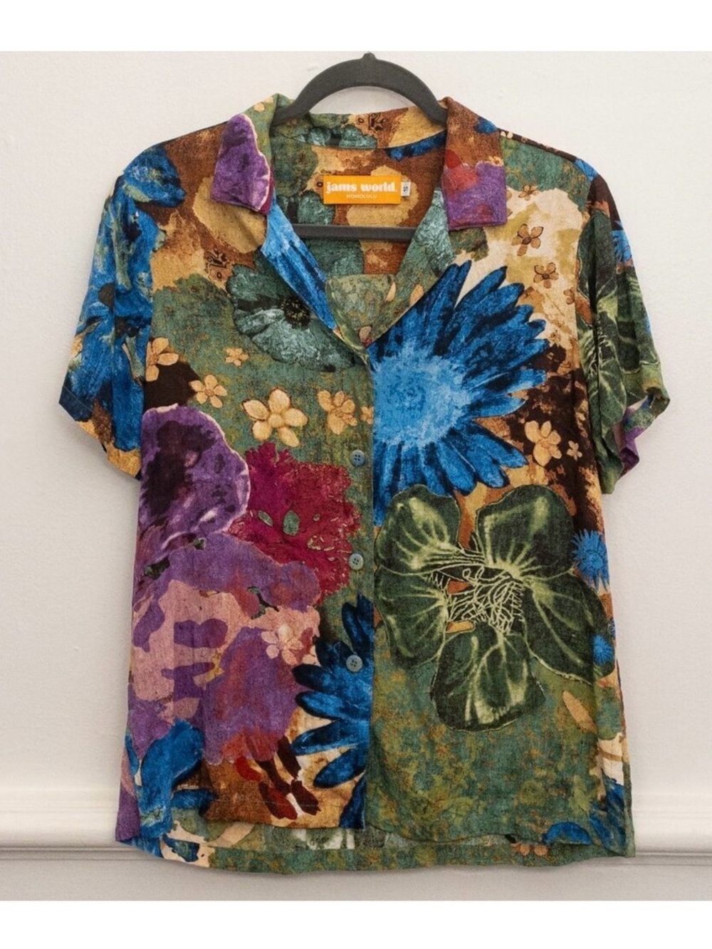 Jams World Honolulu Floral Button Shirt Small Rayon Aloha Resort Travel Top